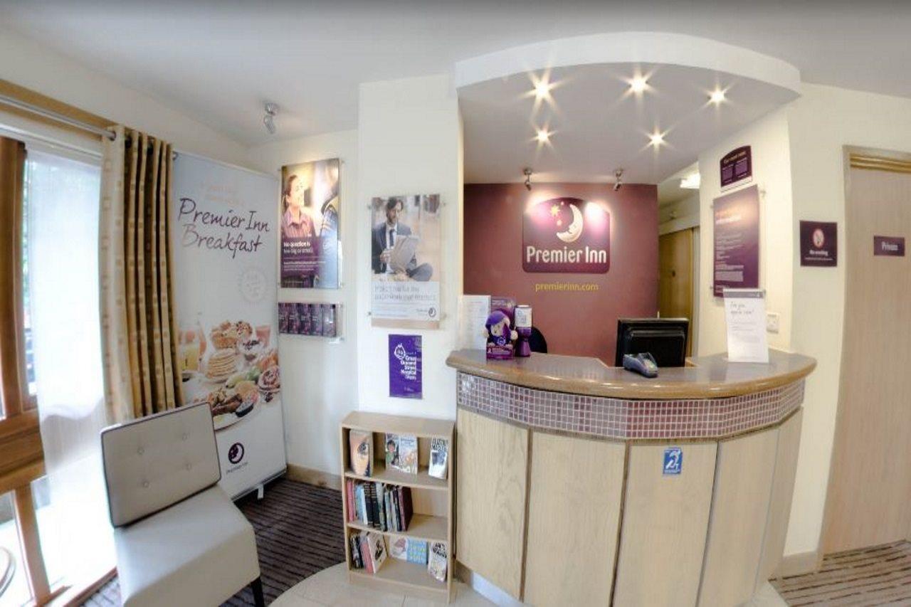 Premier Inn Portsmouth Horndean Eksteriør bilde